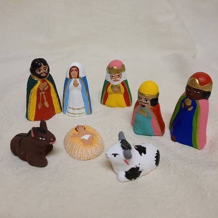 Arara Enterprises - Wholesale Nativity Scene Decor - El Salvador Nativity, 8 figures 364A