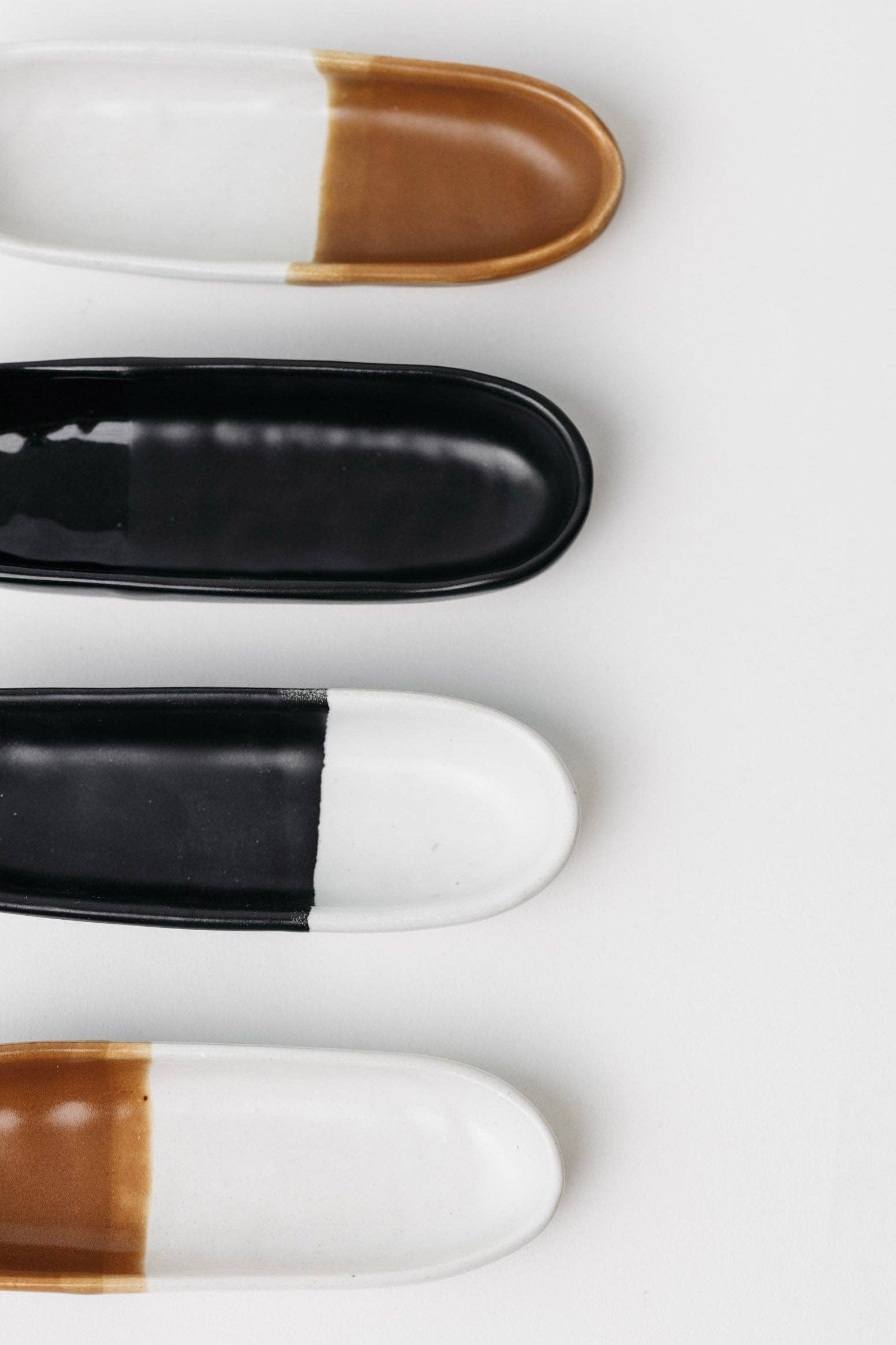 THELIFESTYLEDCO - Wholesale Bowl - Dawson Olive Bowl - Matte Black/White - Set of 24