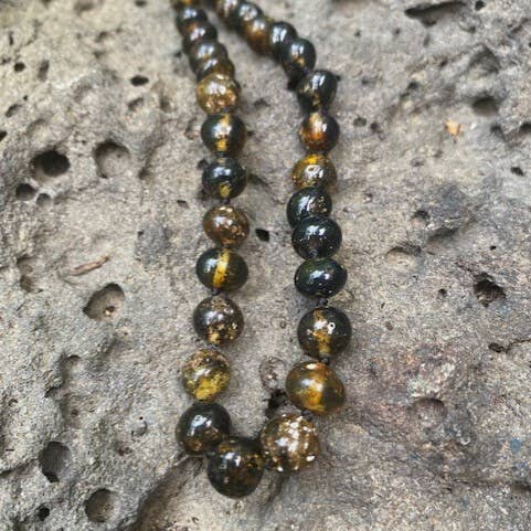 Amber House – wholesale Pärlband/Pärlhalsband – Grön bärnsten halsband