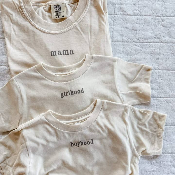 Dies ist das gute Leben - Mama + Kind Koordinations-T-Shirt-Set in Elfenbein/Natur für den Großhandel von Little Mama Shirt Shop