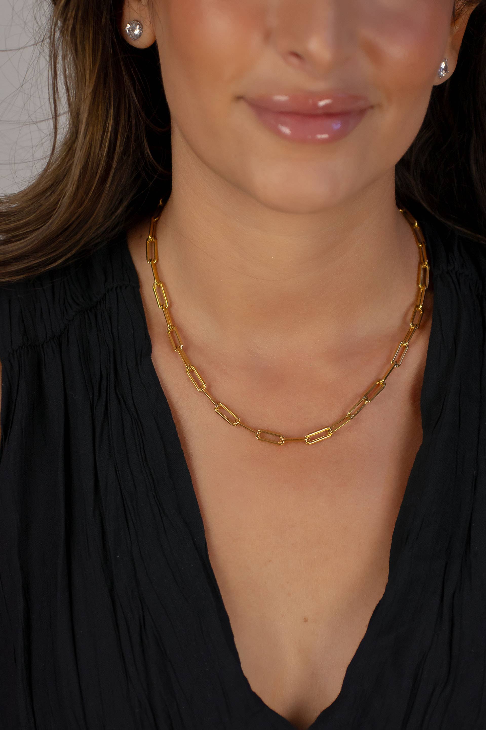 The Sis Kiss – wholesale Link & chain necklace – The Leo Chain (Essentials Collection)2