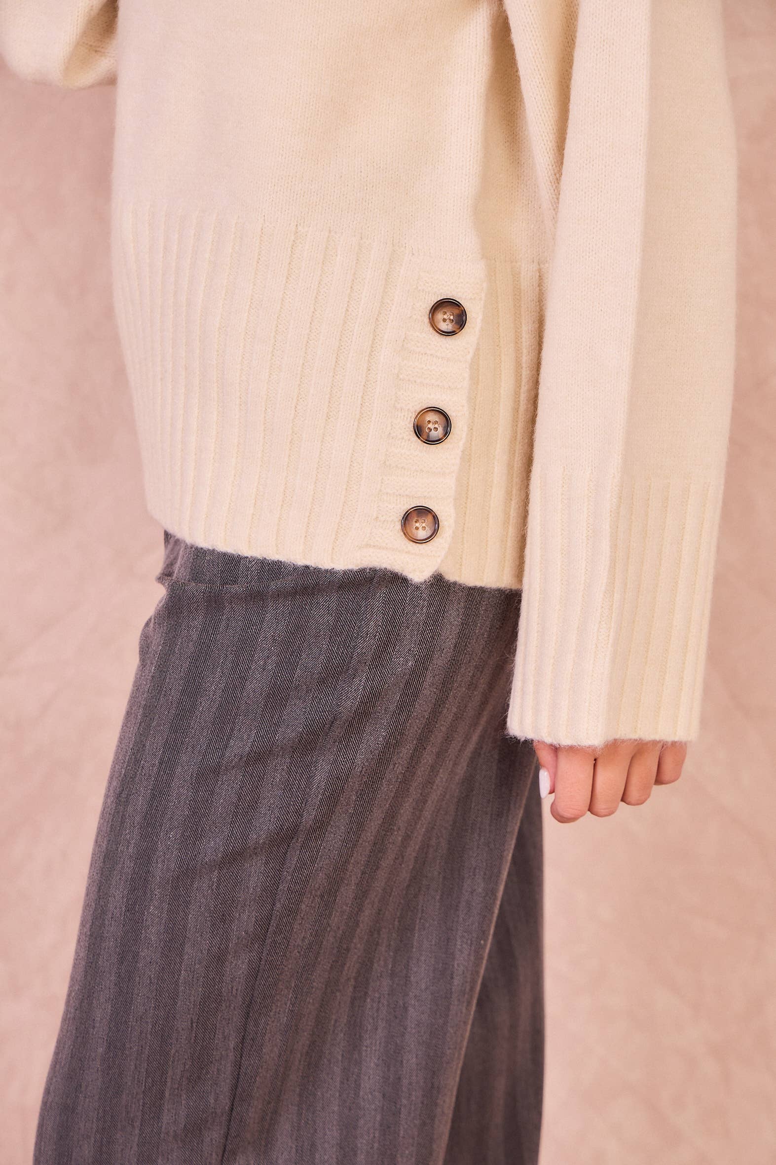 Calie Paris - Wholesale Knit Sweater - Women's - NATI – Button-Side Wool Blend Knit2