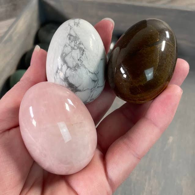 Keystone Crystals - Vente Pierre et cristal de spiritualité - Œuf en pierre précieuse – pour boutiques métaphysiques et magasins de cadeaux14