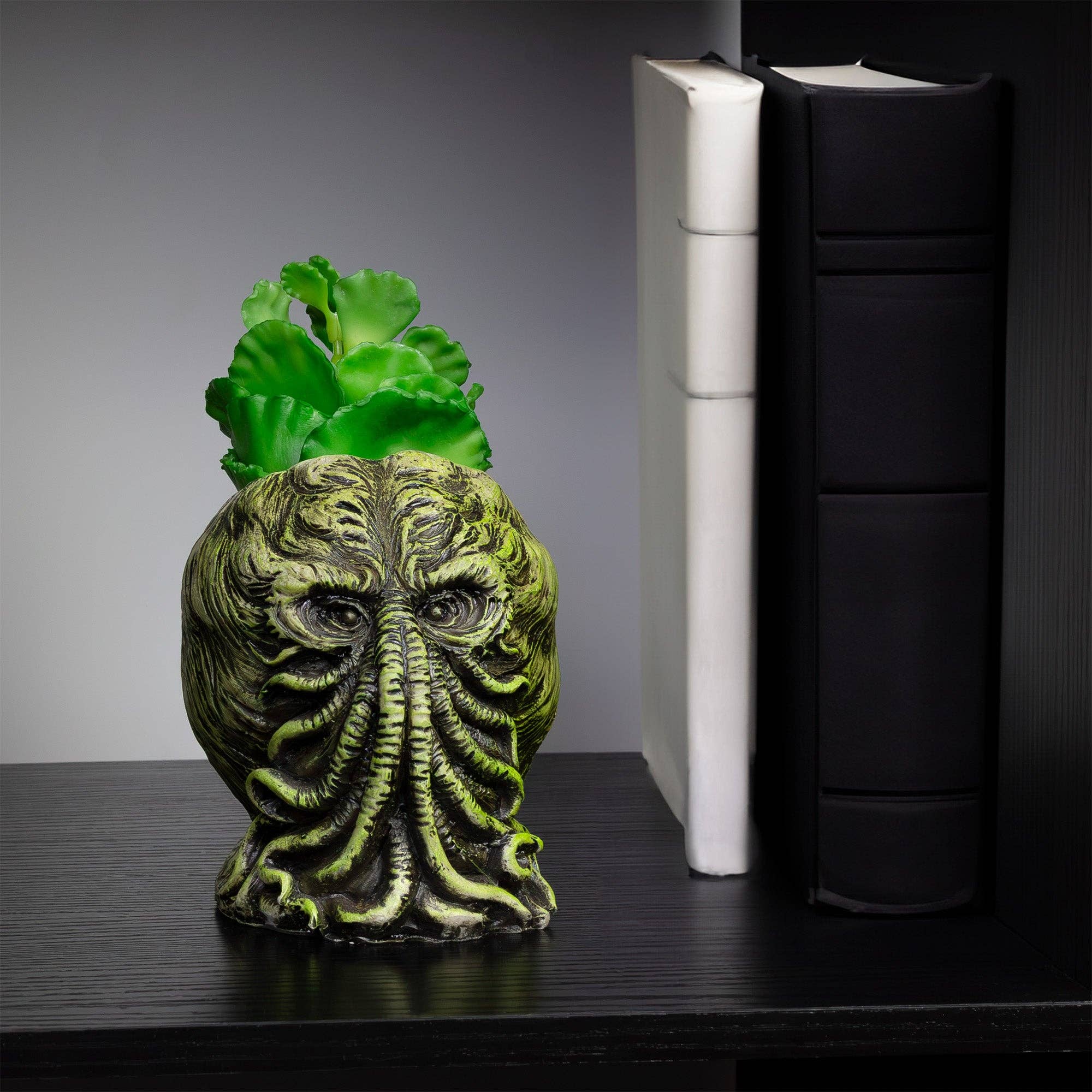 Kurated Korner – wholesale Plant pot – Toy Vault Cthulhu Resin Planter Pot6