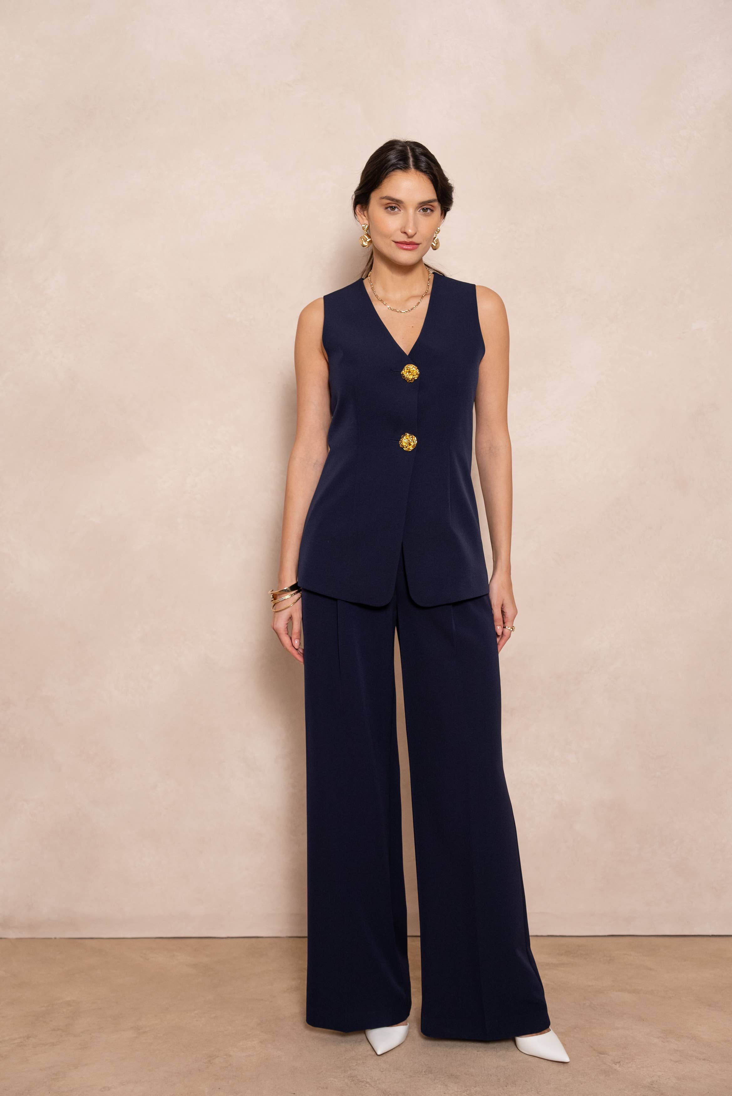 Attentif Paris - Wholesale Suit Vest - Women's - [Timeless] Long sleeveless vest with textured gold buttons1