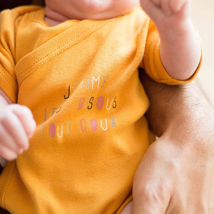 Bodies com mangas curtas - J'aime les kisses por atacado de Trois kilos Sept