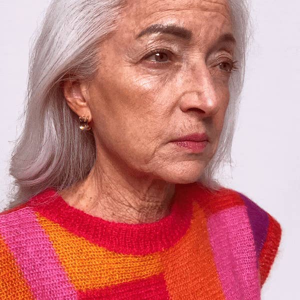 Coco Clem - Wholesale Hoop Earrings - Mini Claw Clip Hoops in 18K Gold Plated Stainless Steel8