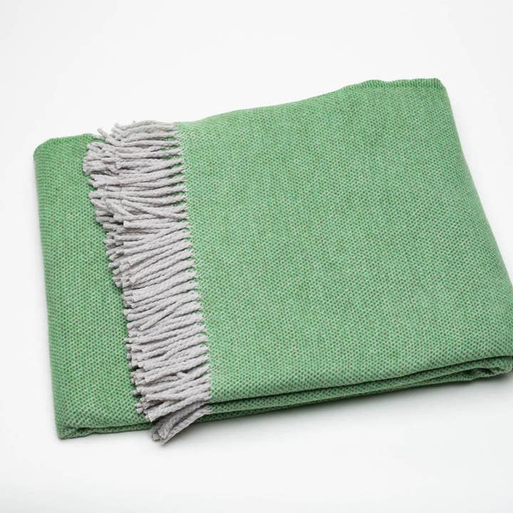 HomeRoots - Wholesale Throw Blanket - Forest Green Mini Dot Fringed Throw Blanket