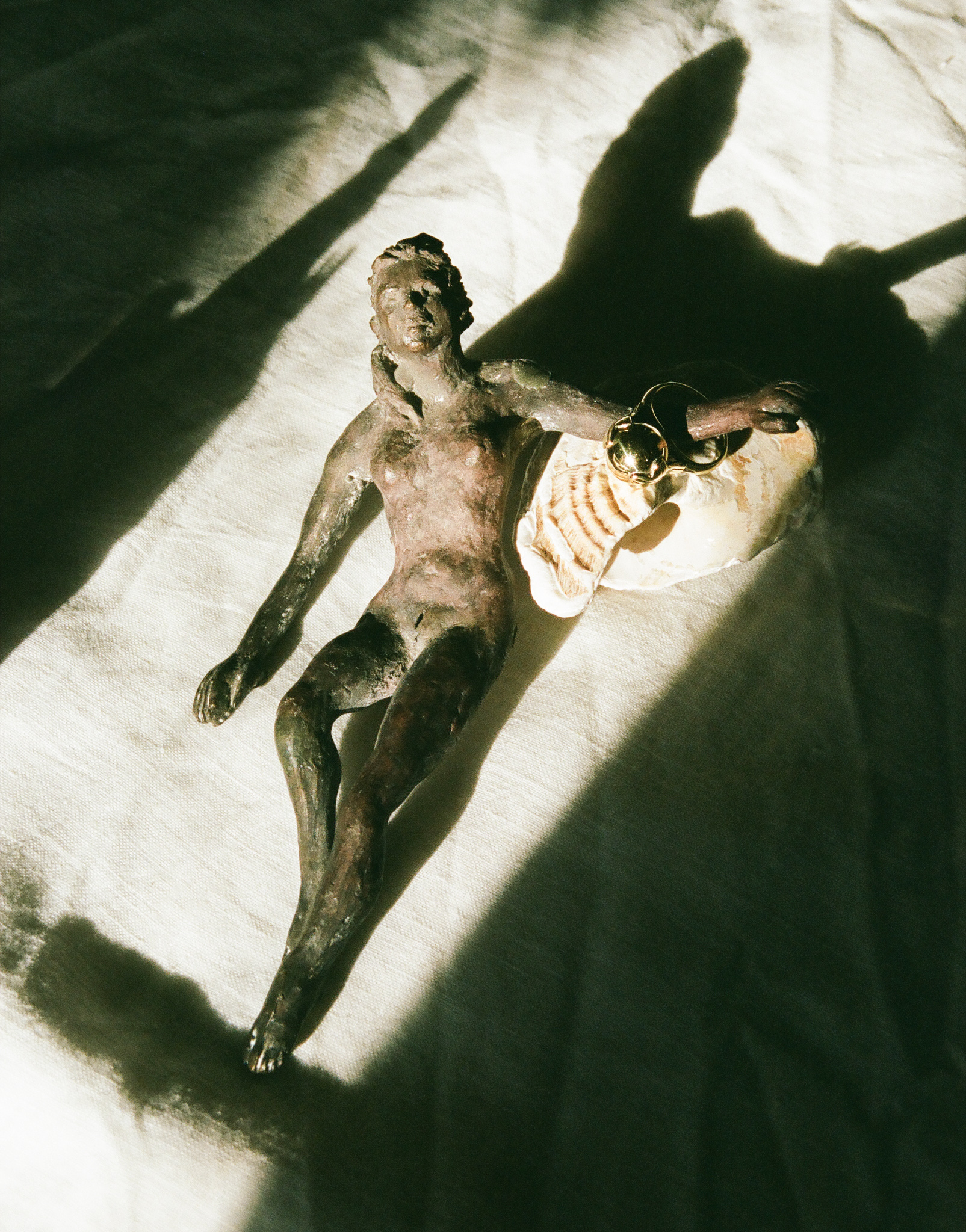 De la Fuente - Wholesale Cocktail/Statement Ring - BRASS PERFUME RING3