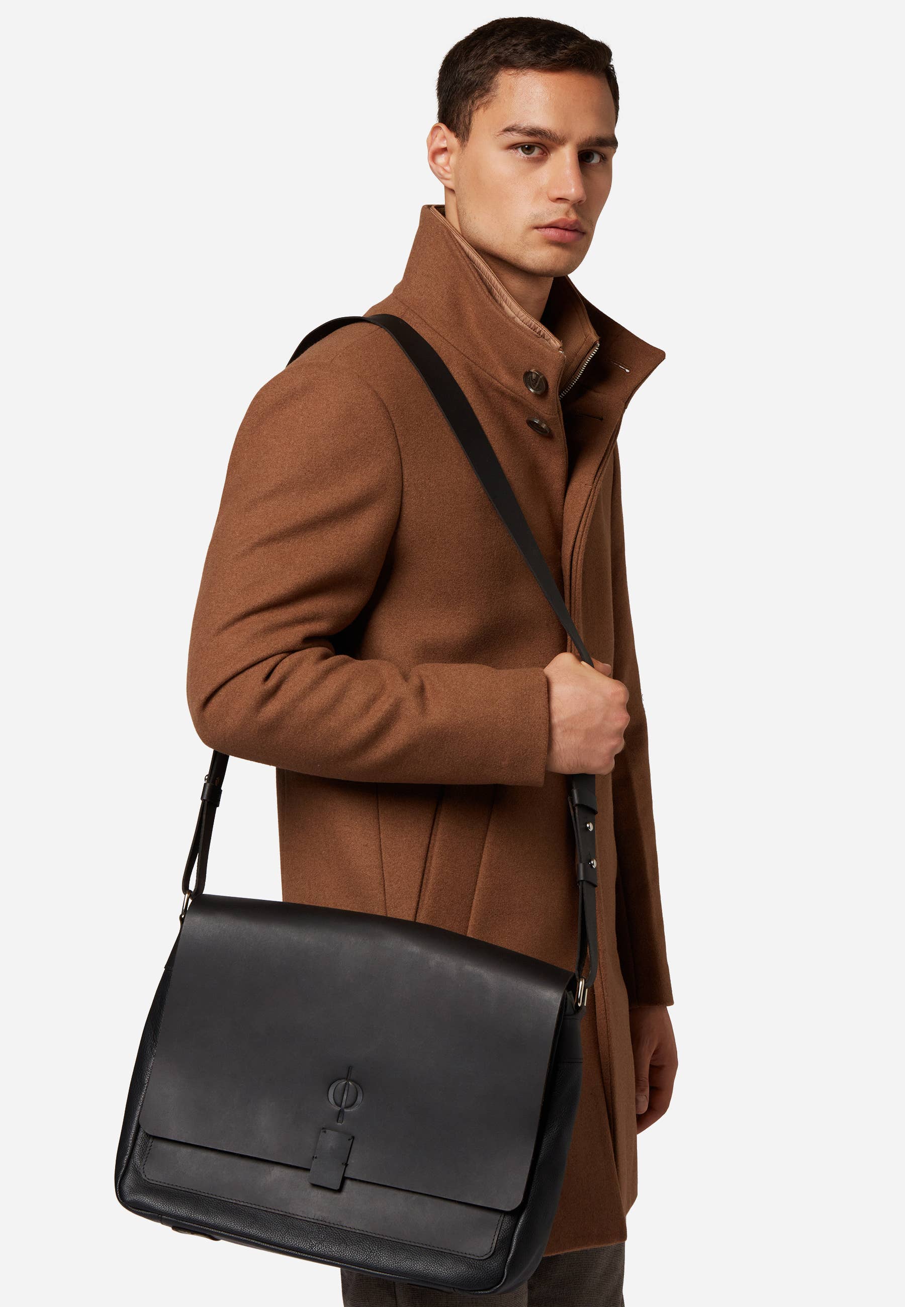 black Classic men's leather bag/Phil for wholesale on Faire1