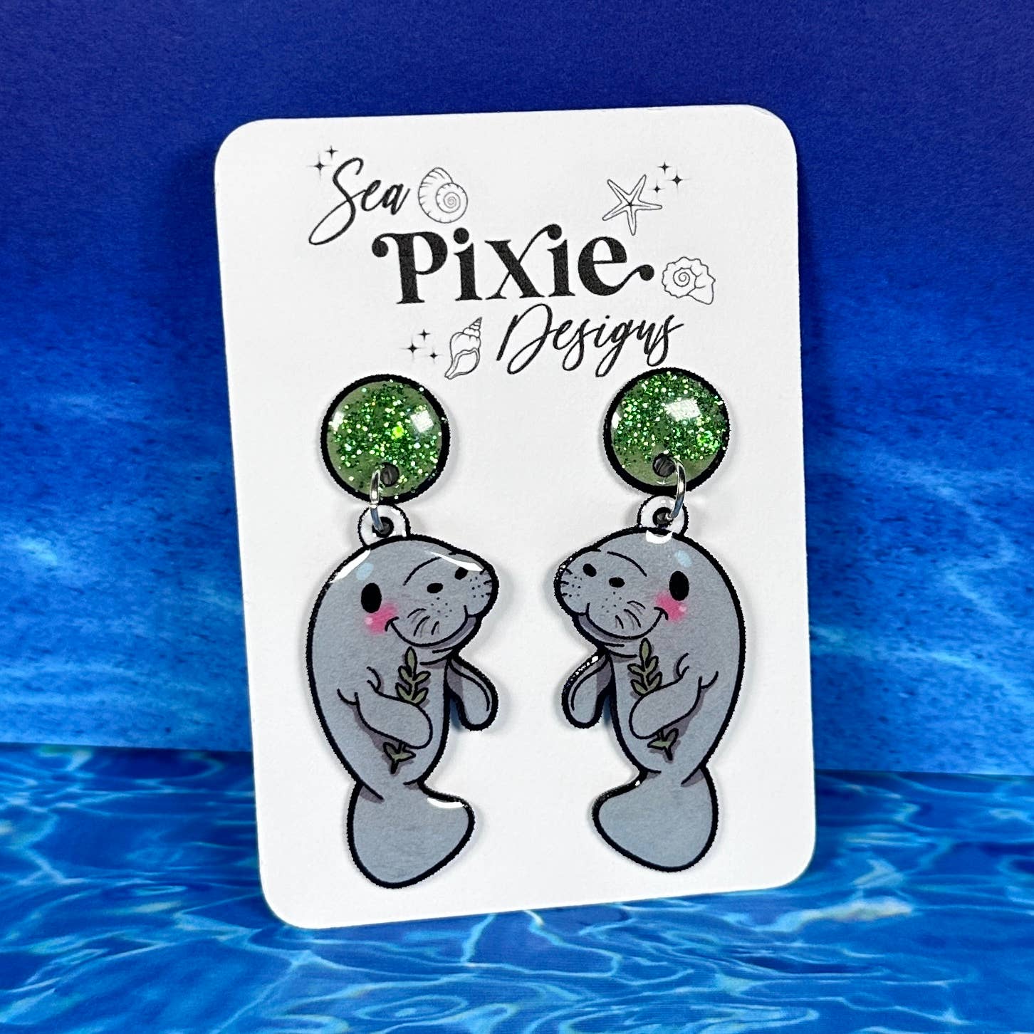 Sea Pixie Designs - Vendita all'ingrosso Orecchini pendenti - Orecchini Pendenti Manatee Glitter, Costieri e Leggeri6