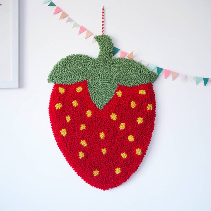 Tenture murale Strawberry Nursery pour la vente par Brown Betty Blue