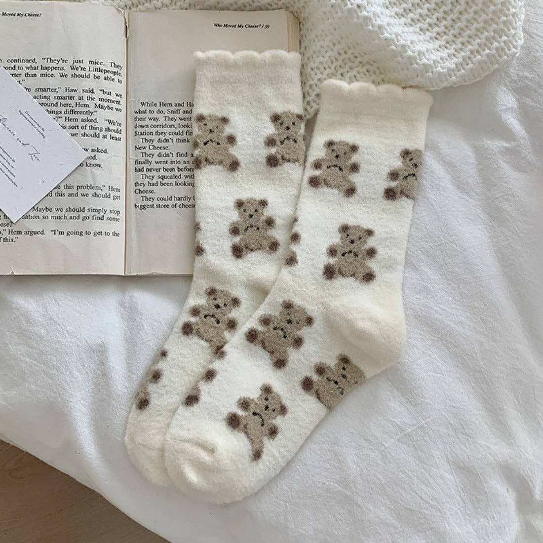 Funkyrel® Atzbranding Limited – wholesale Socks – Women's – Rufia - Bear Coral Fleece Thickened Winter Socks0