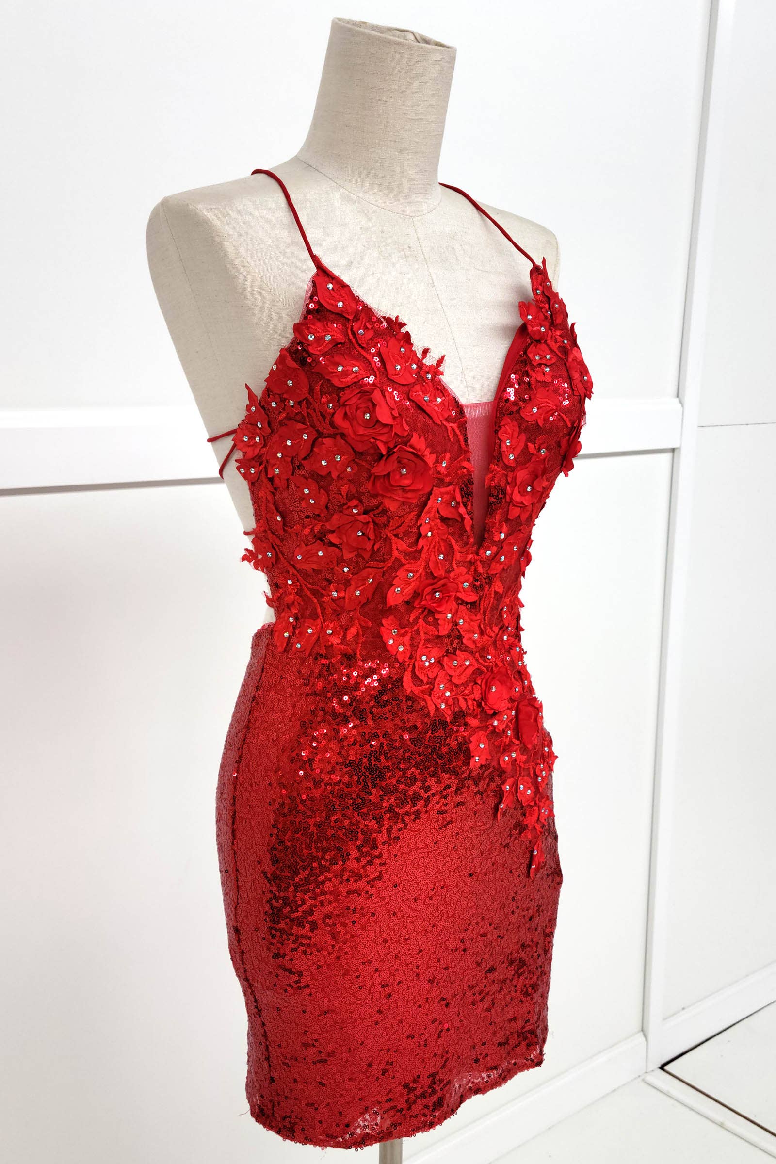 Chicas - Wholesale Jurk - Dames - Bodycon pailletten mini-jurk met bloemen en bandjes C80746