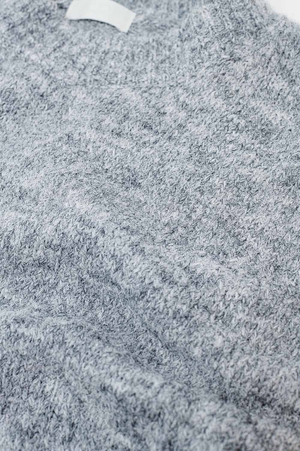 Gris Pull basique à col rond en maille grise en vente sur Faire2