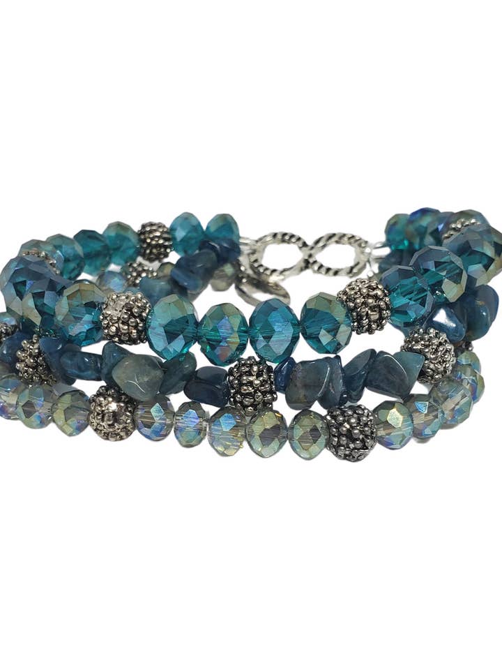 Braccialetti elasticizzati a tre fili con pietre preziose e cristalli per la vendita all'ingrosso da parte di Ciao Bella Jewelry Inc