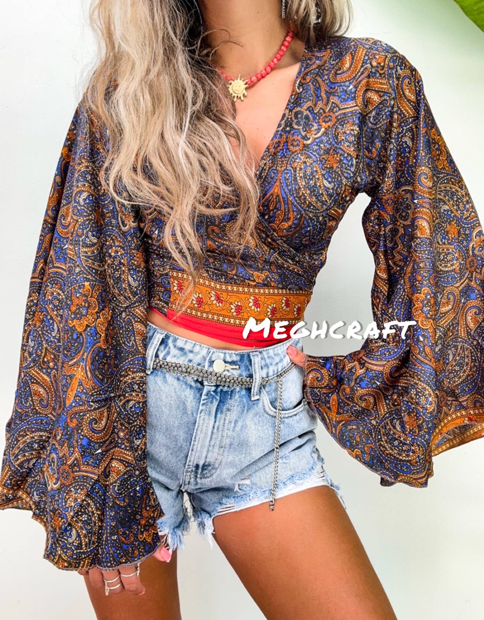 Meghcraft – Engroshandel Bluse - Dame – Silketop med klokkeærmer og bindebånd2