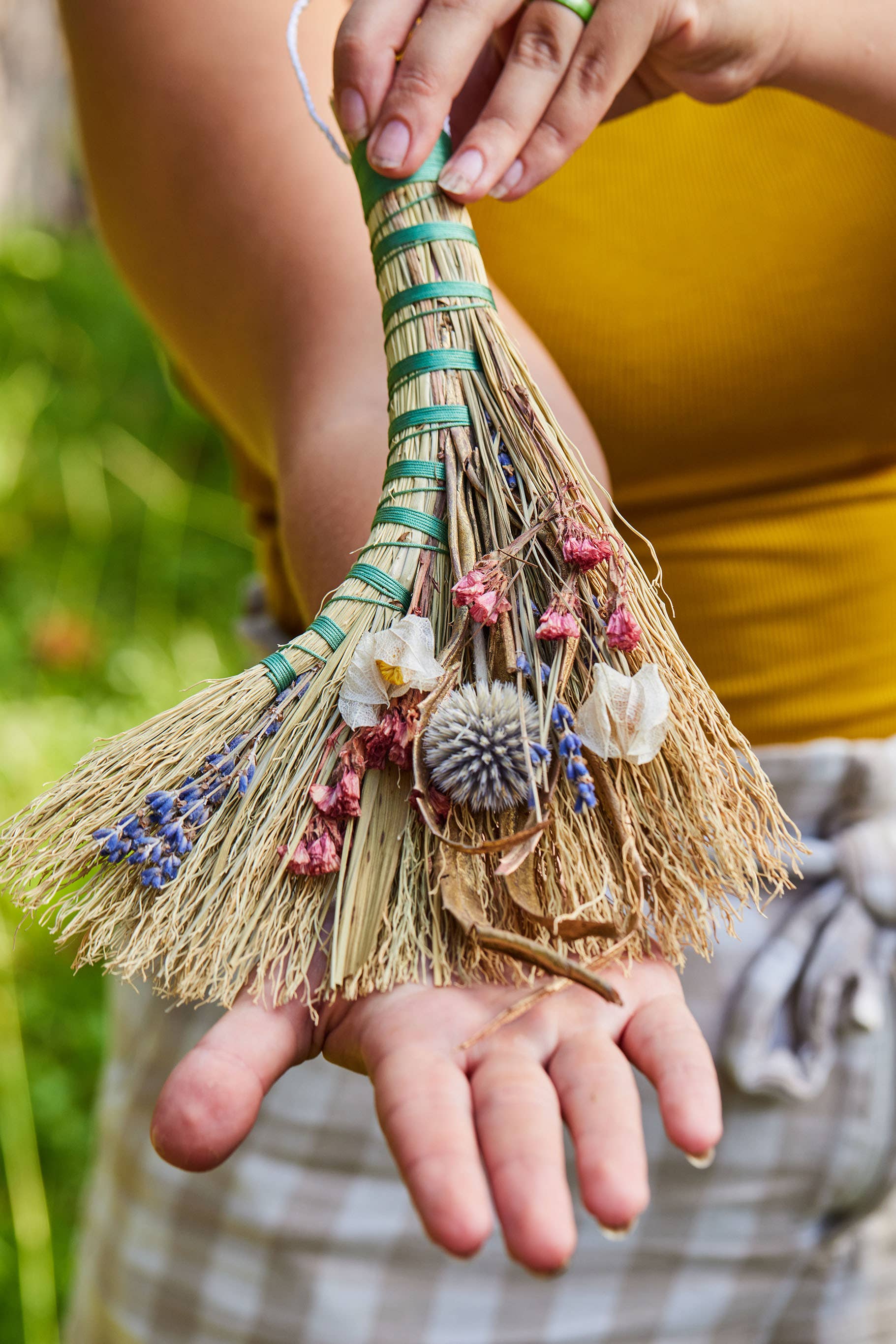 Venus Moon - Wholesale Sculpture - Adorned Floral Whisk Brooms (Assorted Colors)2