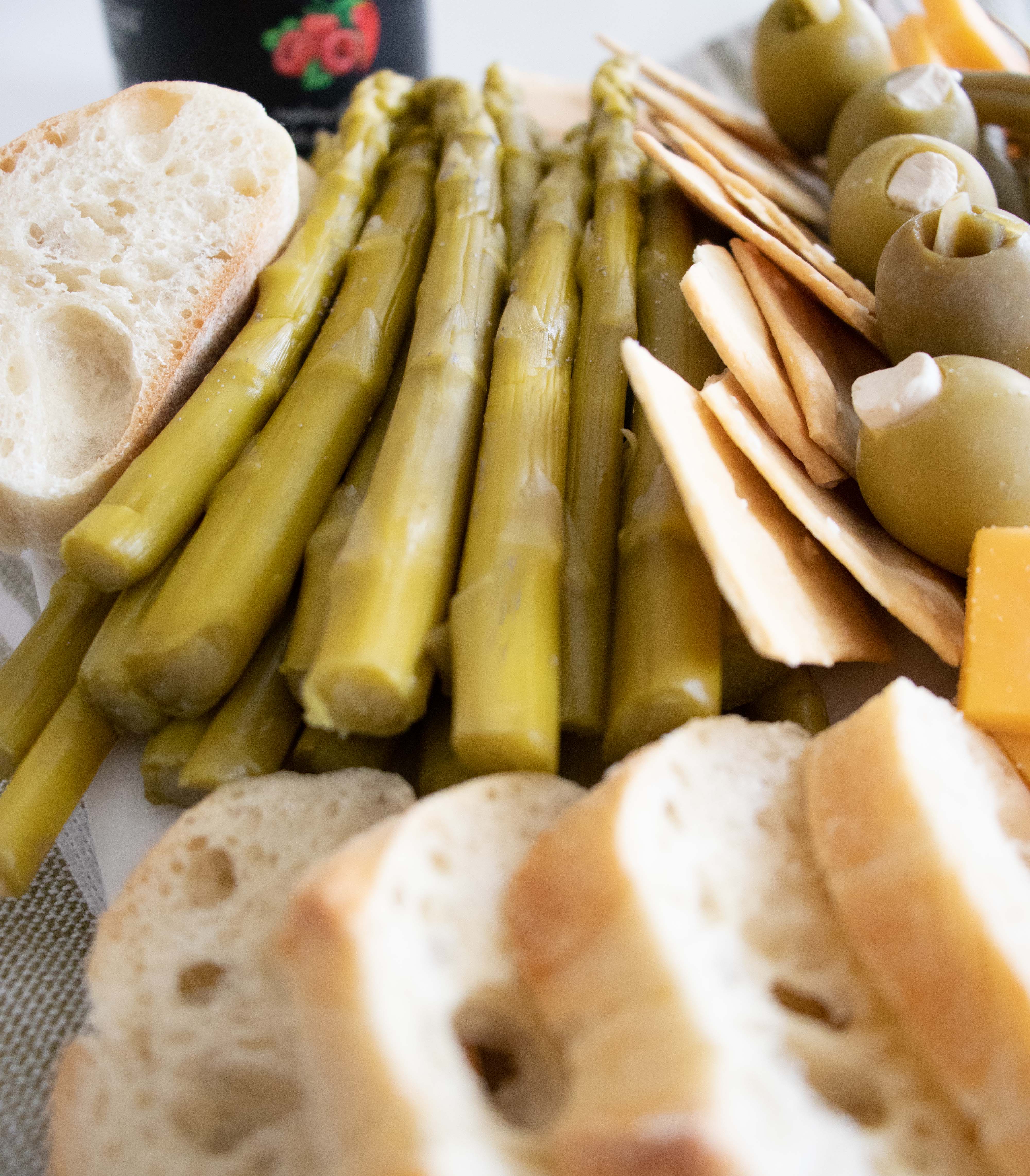 Southern City Flavors - Wholesale Pickled Vegetables - Pickled Asparagus1