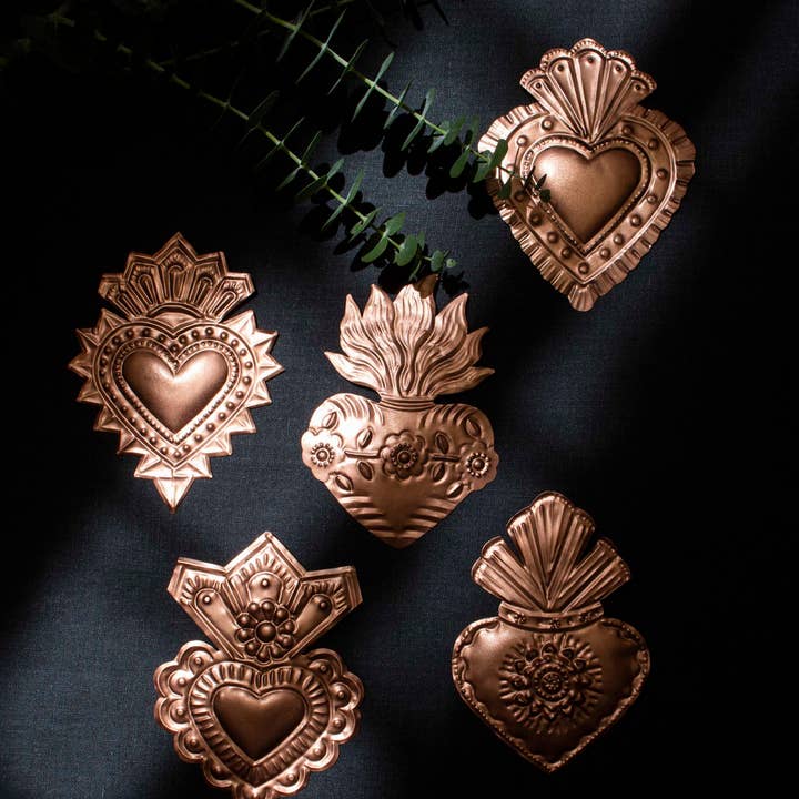 Cœurs sacrés en cuivre - Milagros mexicains - Ornement en étain and other Purchase Wholesale articulos bisuteria. Free Returns & Net 60 Terms on Faire trending on Faire.