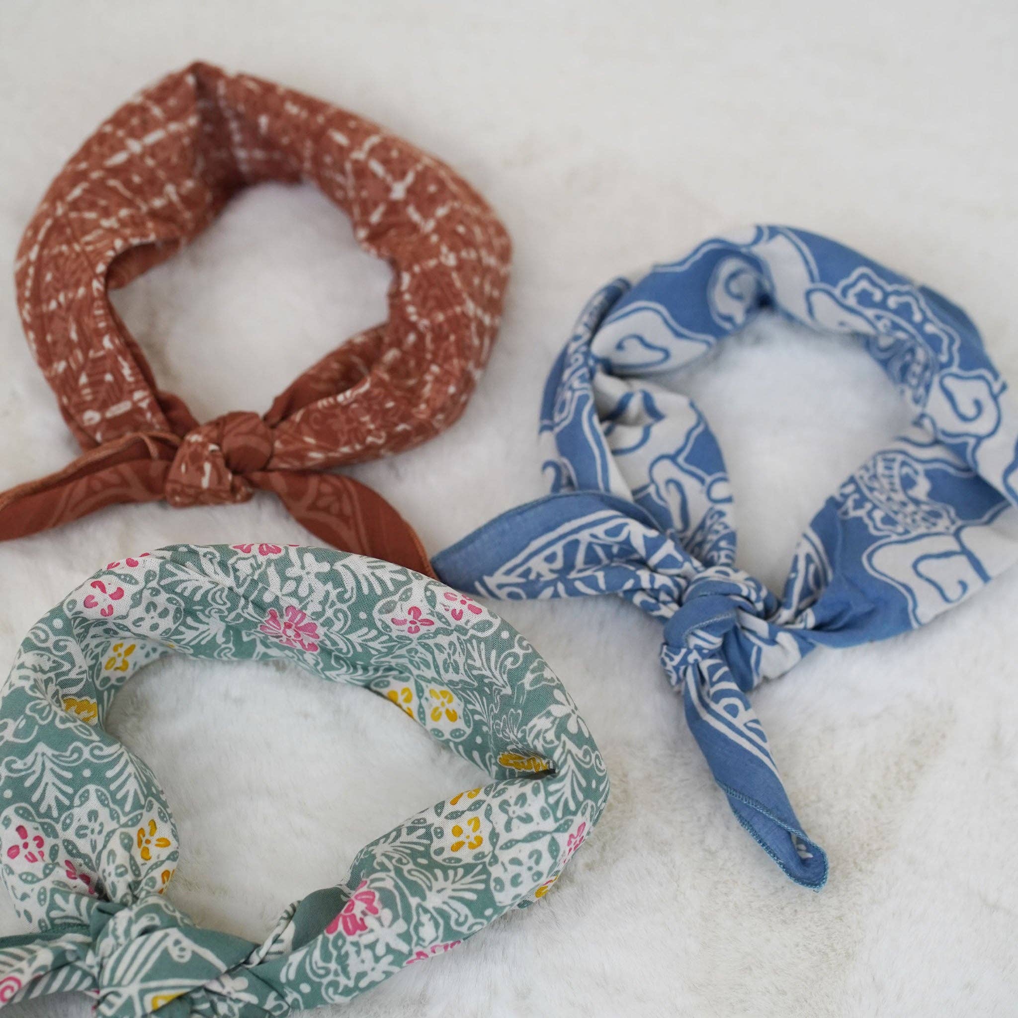 Kasih Co-op – Großhandel Bandana – Damen –  Batik-Bandana, weiche, leichte Baumwolle, Braun, Pfirsichkoralle6