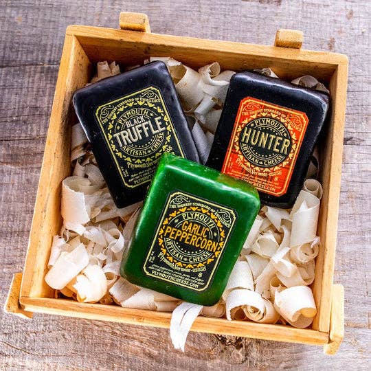 Plymouth Cheese - Wholesale Cheese - Garlic Peppercorn Cheddar3