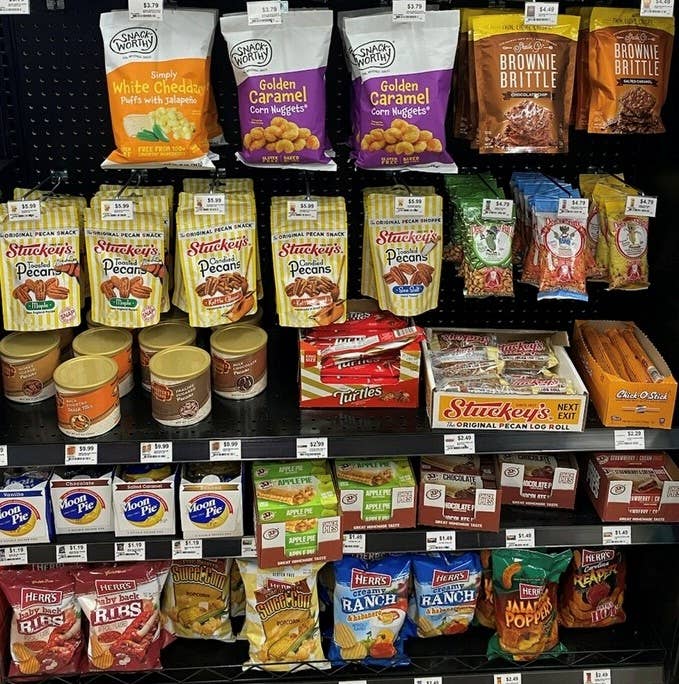 Stuckey's - Wholesale Nuts - Maple Pecans9