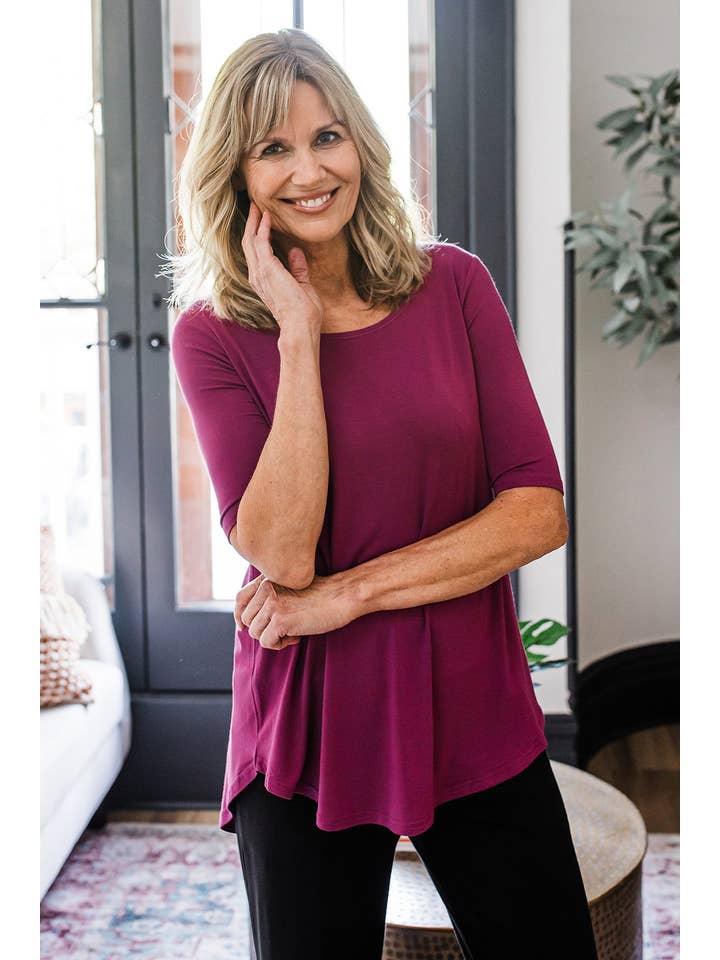 YALA - Vendita all'ingrosso Tunica - Donna - TOP IN BAMBÙ A MANICHE CORTE CON SCOLLO ROTONDO E VESTIBILITÀ MORBIDA5