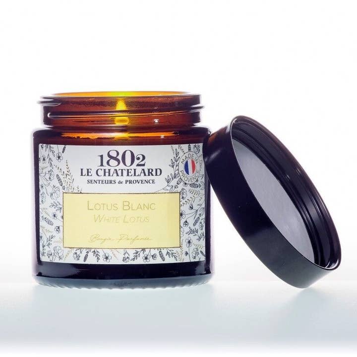 BOUGIE PARFUMEE LOTUS BLANC, COLLECTION AUTHENTIQUE pour la vente par Le Chatelard 1802