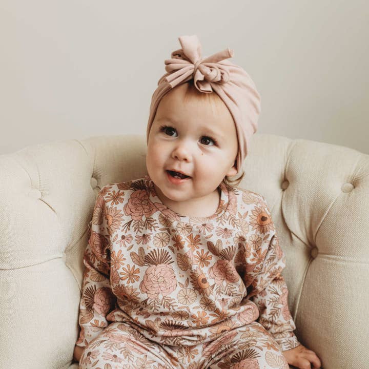 Turban nœud d'amande pour la vente par Sweet Peas Co