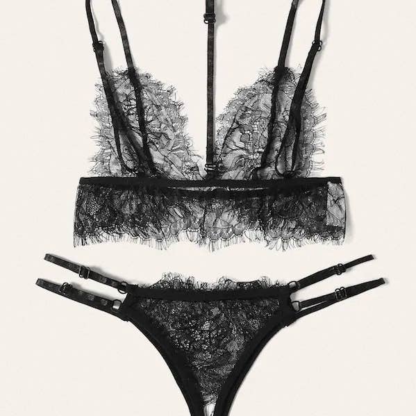 We-vibe - Wholesale Lingerie Set - Women's - Black Bloom Burlap Lace Lingerie Thong set0