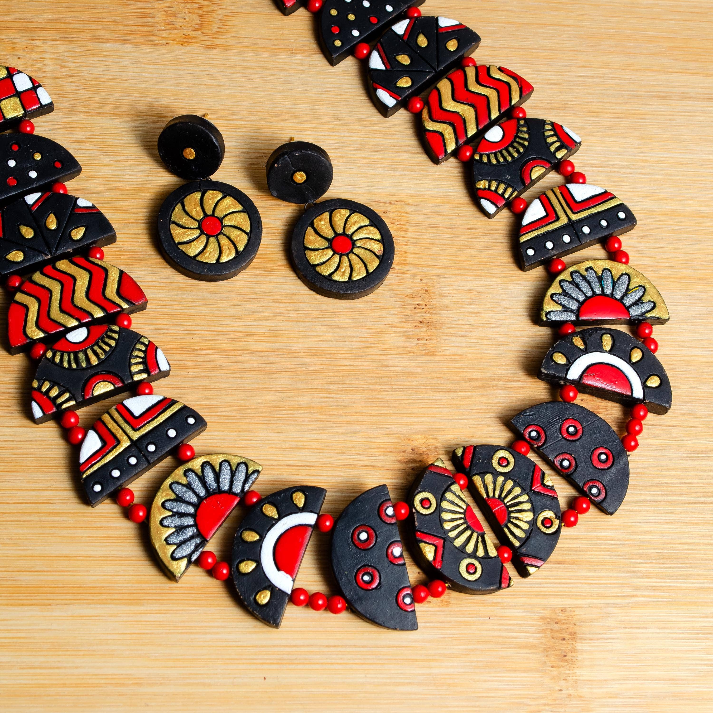 House of Kraft Jewelry & Accessories – wholesale Jewellery set – Celestial Jewelry Set | Clay Jewelry | Half Moon Jewelry5