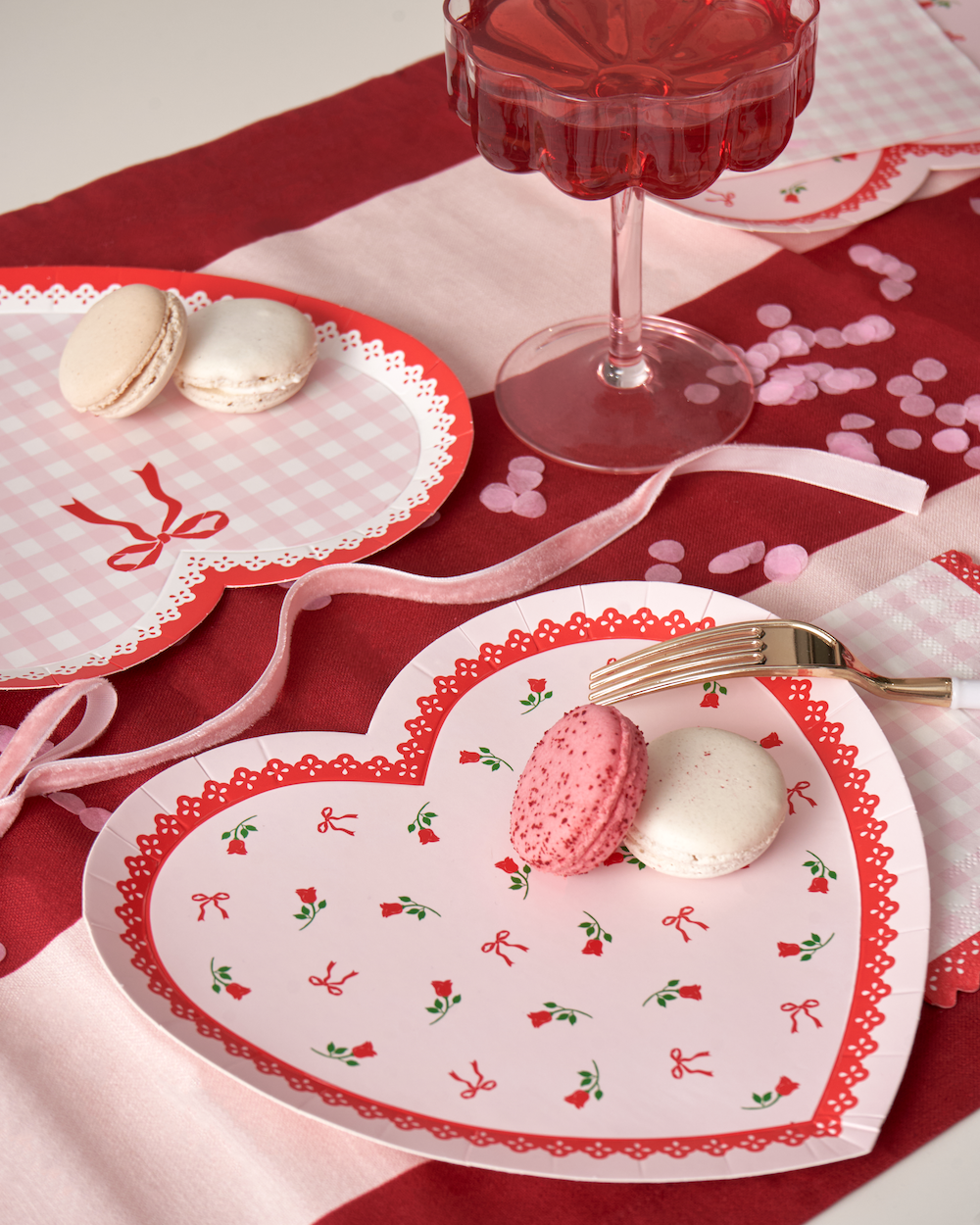 Harlow & Grey - Wholesale Disposable Plate - Valentine's Day - Heart Shaped Paper Plates2
