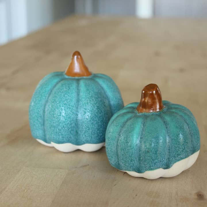 Cōppa Cōllaborative LLC – wholesale Decorative tabletop object – Pumpkin, Decorative Pumpkin, Ceramic Pumpkin, Teal Pumpkin1