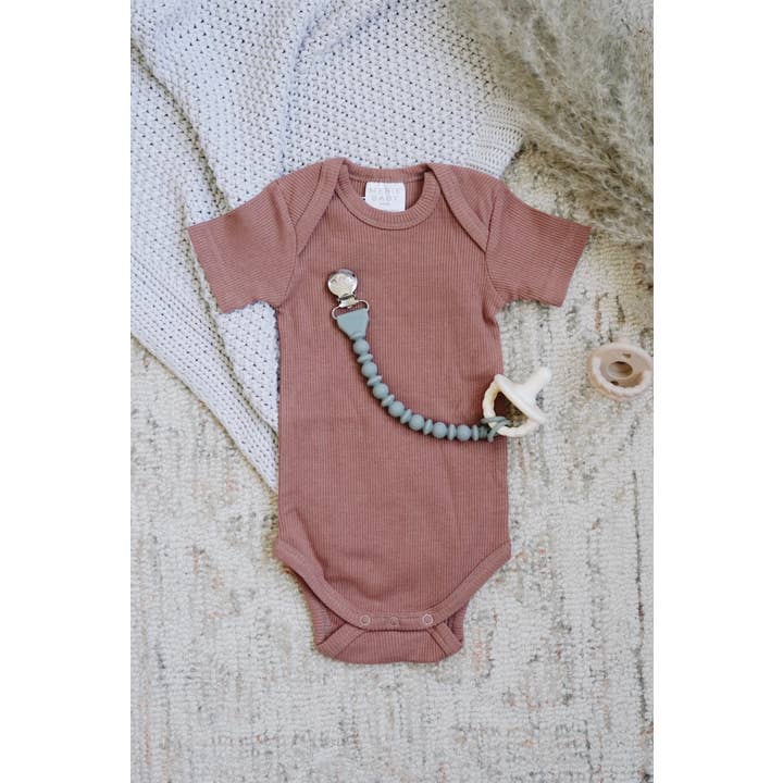 Itzy Ritzy - Vente Pince à tétine – bébé - Sweetie Strap™ Sucette d'une pièce en silicone18