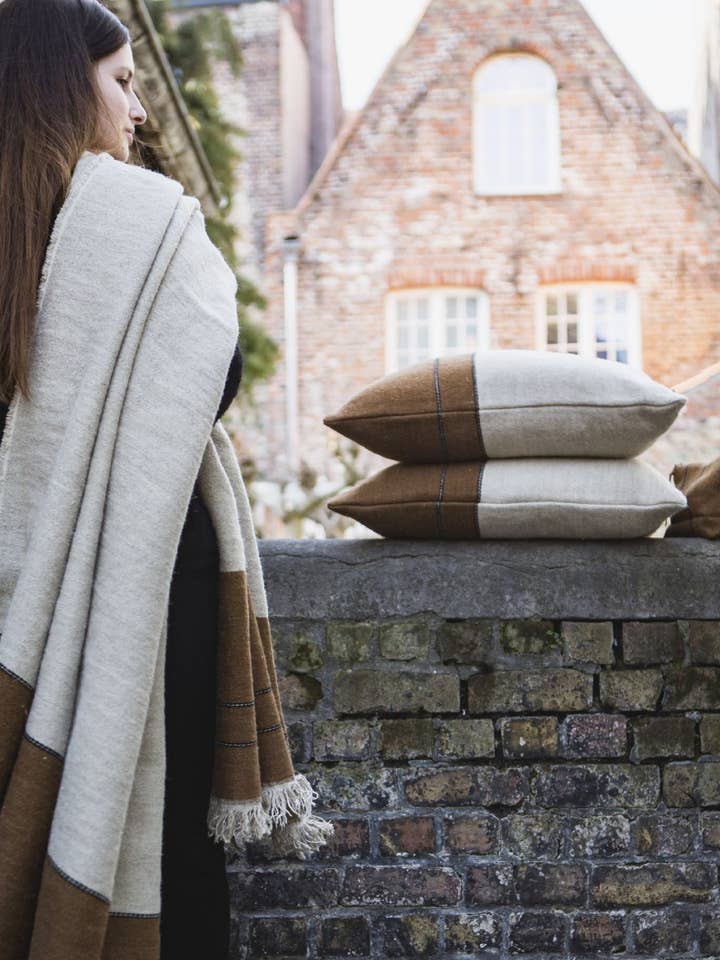 Plaid Gus à rayures 140 x 220 cm pour la vente par Libeco Home