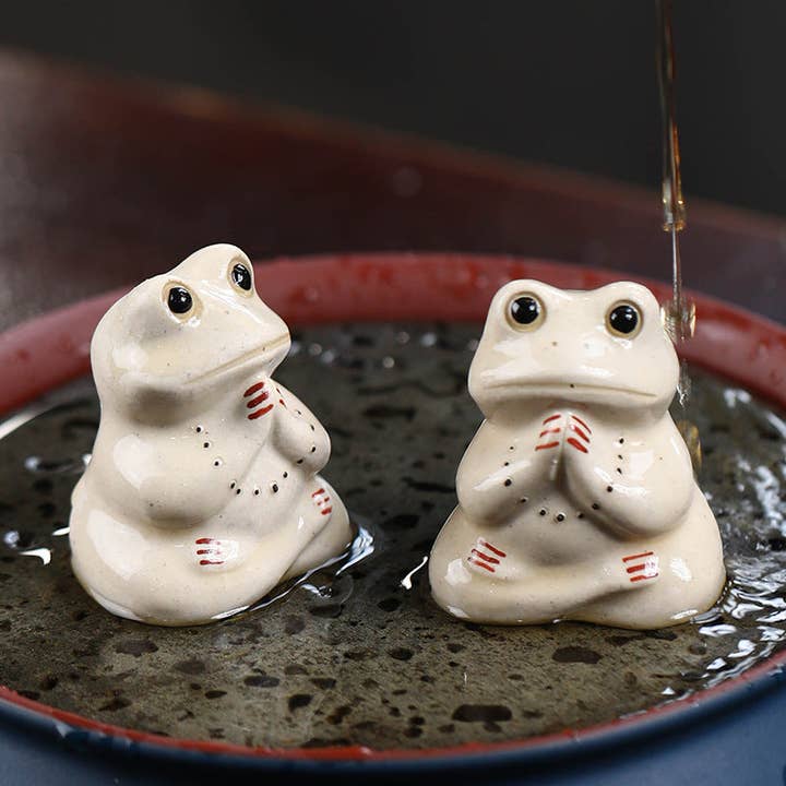 Gohobi Handmade Ceramic YiXing Clay Frog Ornament Tea pet for wholesale by Gohobi (We cover U.S. import duties)