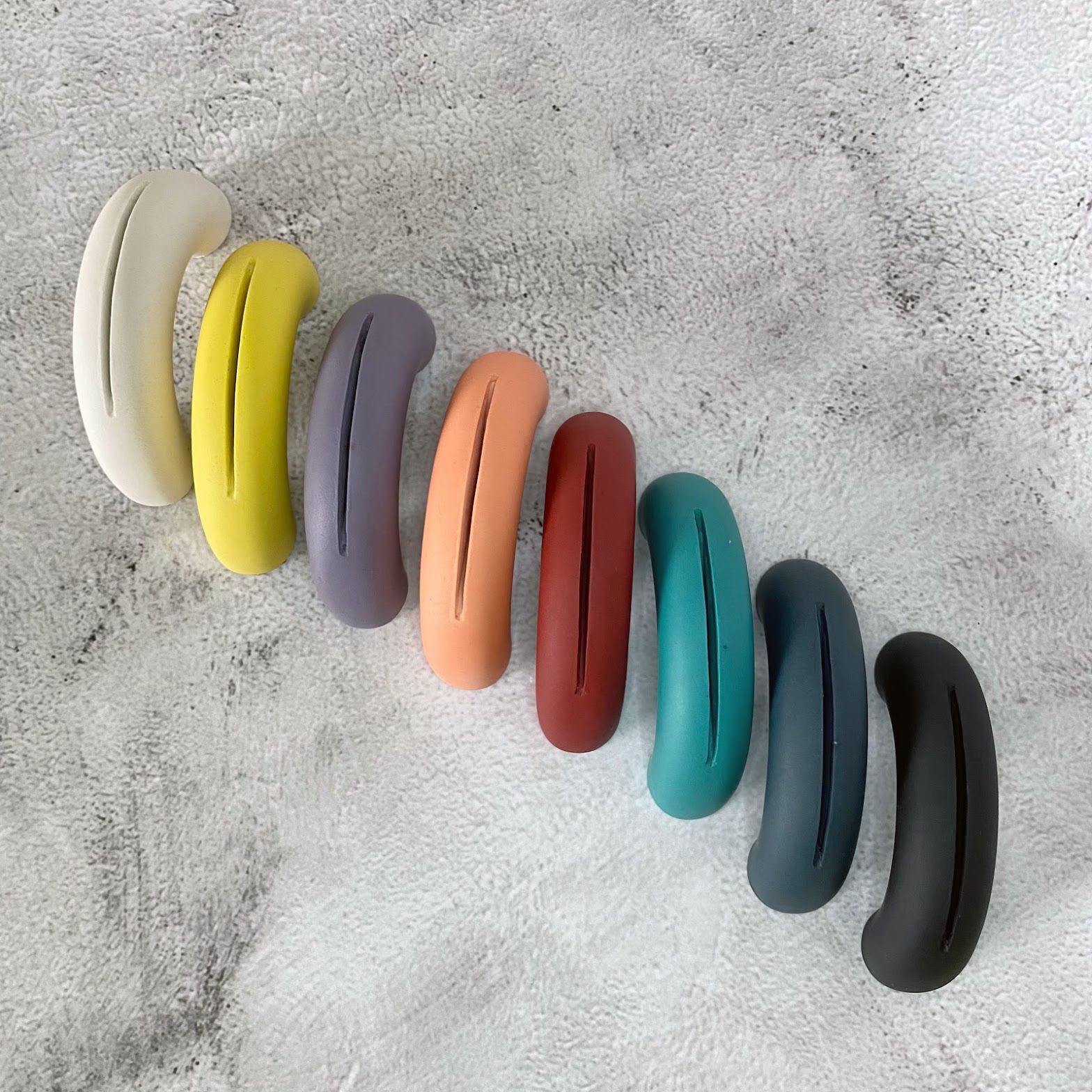 Lines+Dots – wholesale Picture frame stand – Photo Holders - Jesmonite Handmade Photo Stands - Arch Shape11