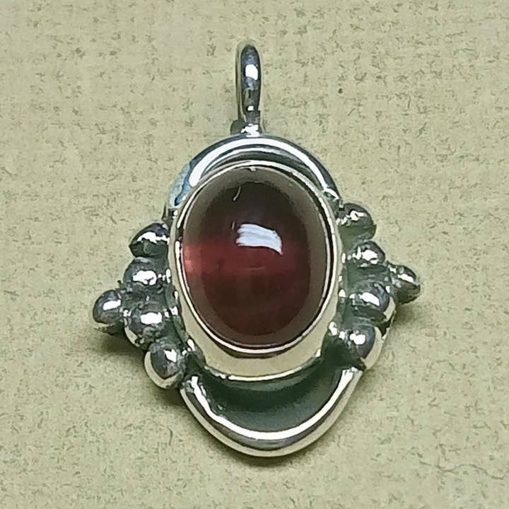 925 Sterling Zilver Granaat Ovale Connector & Hanger voor wholesale door Rishi Jewelry