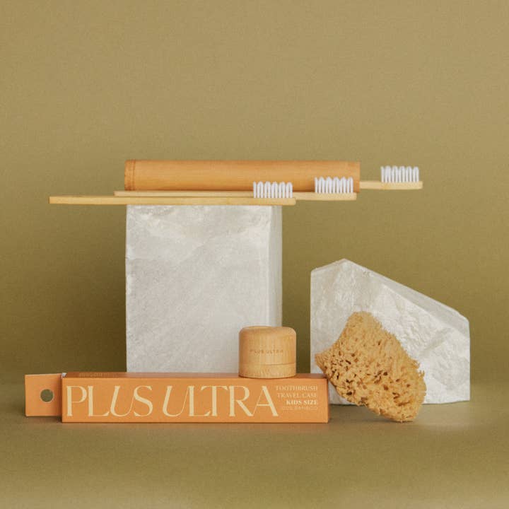 Plus Ultra – wholesale Toothbrush holder – Adult Bamboo Toothbrush Travel Case2