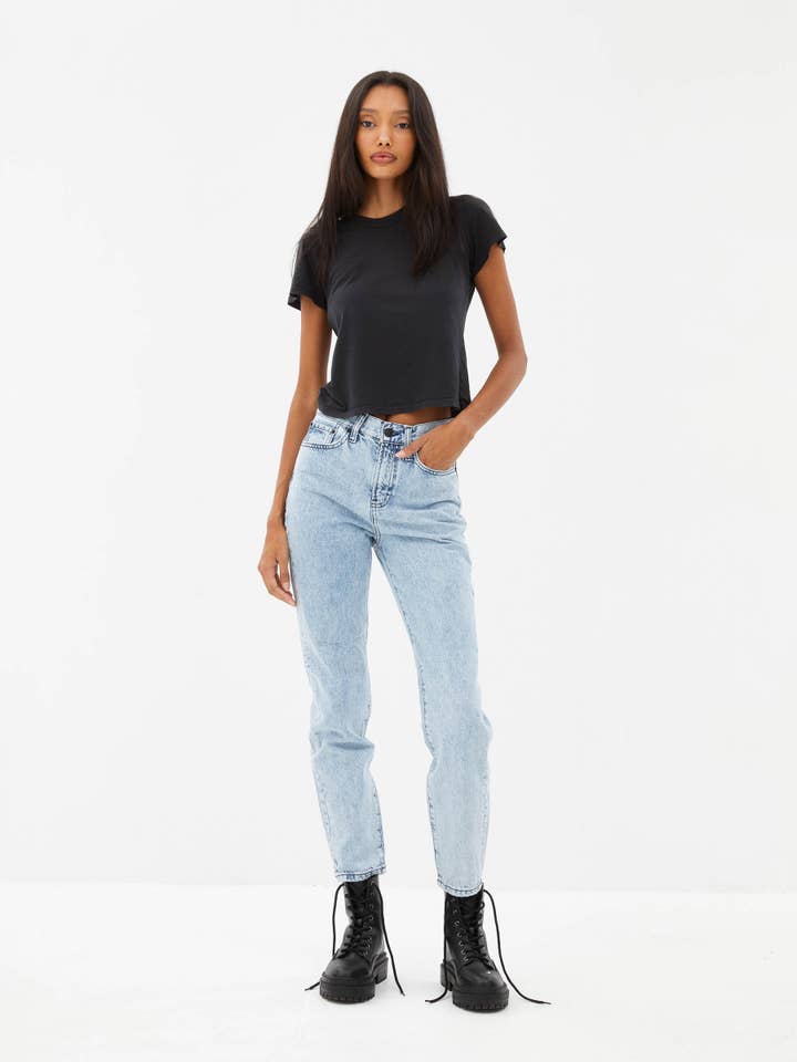 Unemployed Denim – Großhandel Jeans – Damen – Spitzen-Stern-Jean