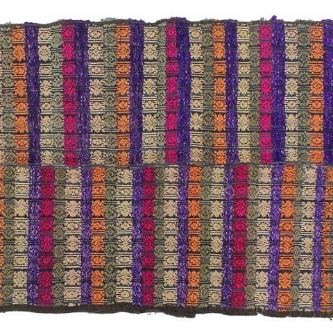 Trapunta Vintage Tay in seta dal Vietnam | 137,6 x 55,9 cm per la vendita all'ingrosso da parte di The Niger Bend