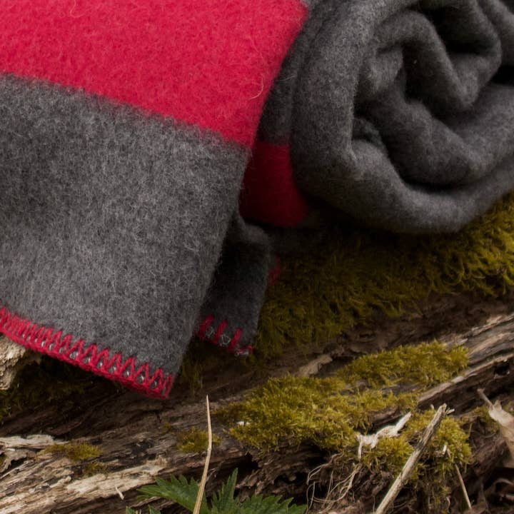 MoST - Wholesale Bedding Blanket - Merino Blanket SWISS ARMY - grey