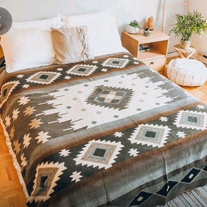 Manta de Alpaca Asequible Queen | Manta Neutral de Estilo Occidental para venta al por mayor de Los Andes Shop