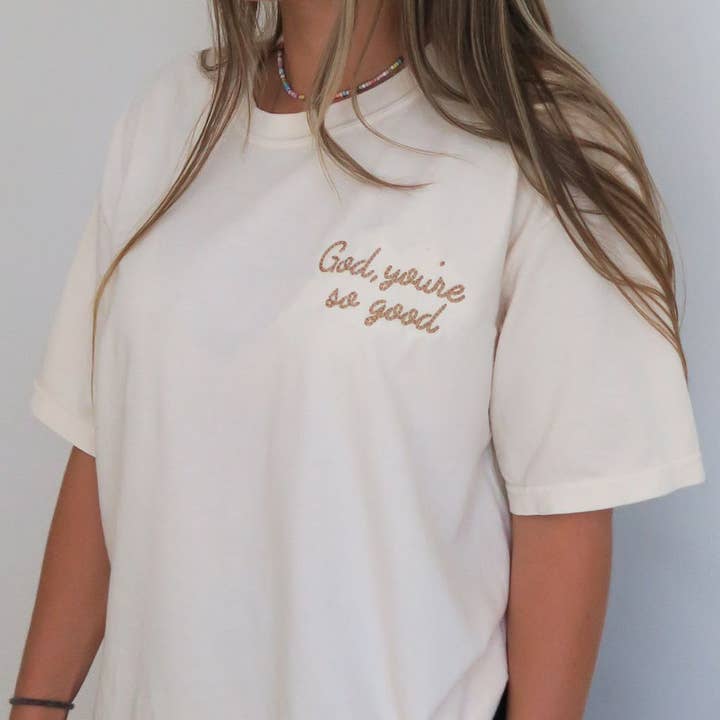 Camiseta Cores Comfort Bordada God You're So Good Christian por atacado de MELODY FAYE