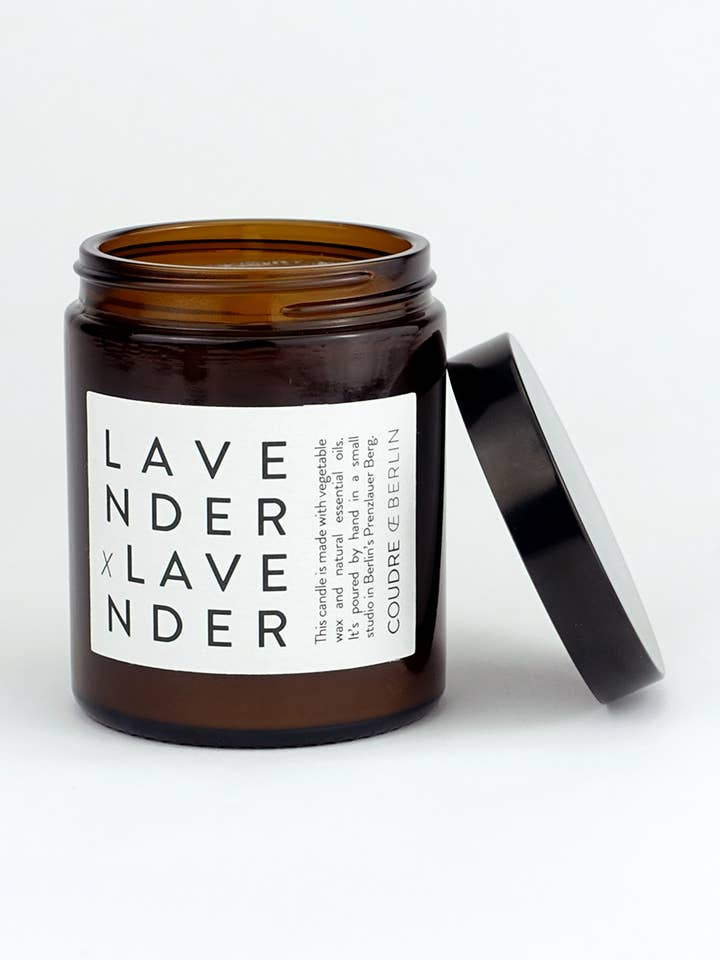 lavender x lavender / ESSENTIALS Duftkerze für den Großhandel von Coudre Berlin