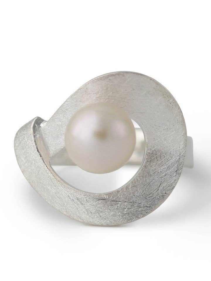 Anello tondo twist con perla SWZ per la vendita all'ingrosso da parte di Campur GmbH