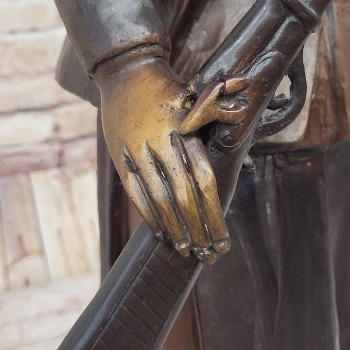 Bronzhaus - Vendita all'ingrosso Scultura - Statuetta in bronzo di Geronimo con fucile realizzata a mano da C.M Russell6