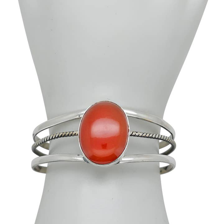 Manchette en argent sterling avec onyx rouge pour la vente par Amberman