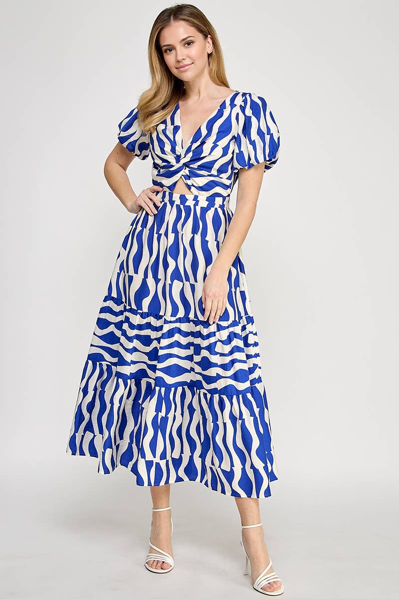 RUBIENN - Wholesale Dress - Women's - Wavy Stripe Print Tied Front Maxi Dress5